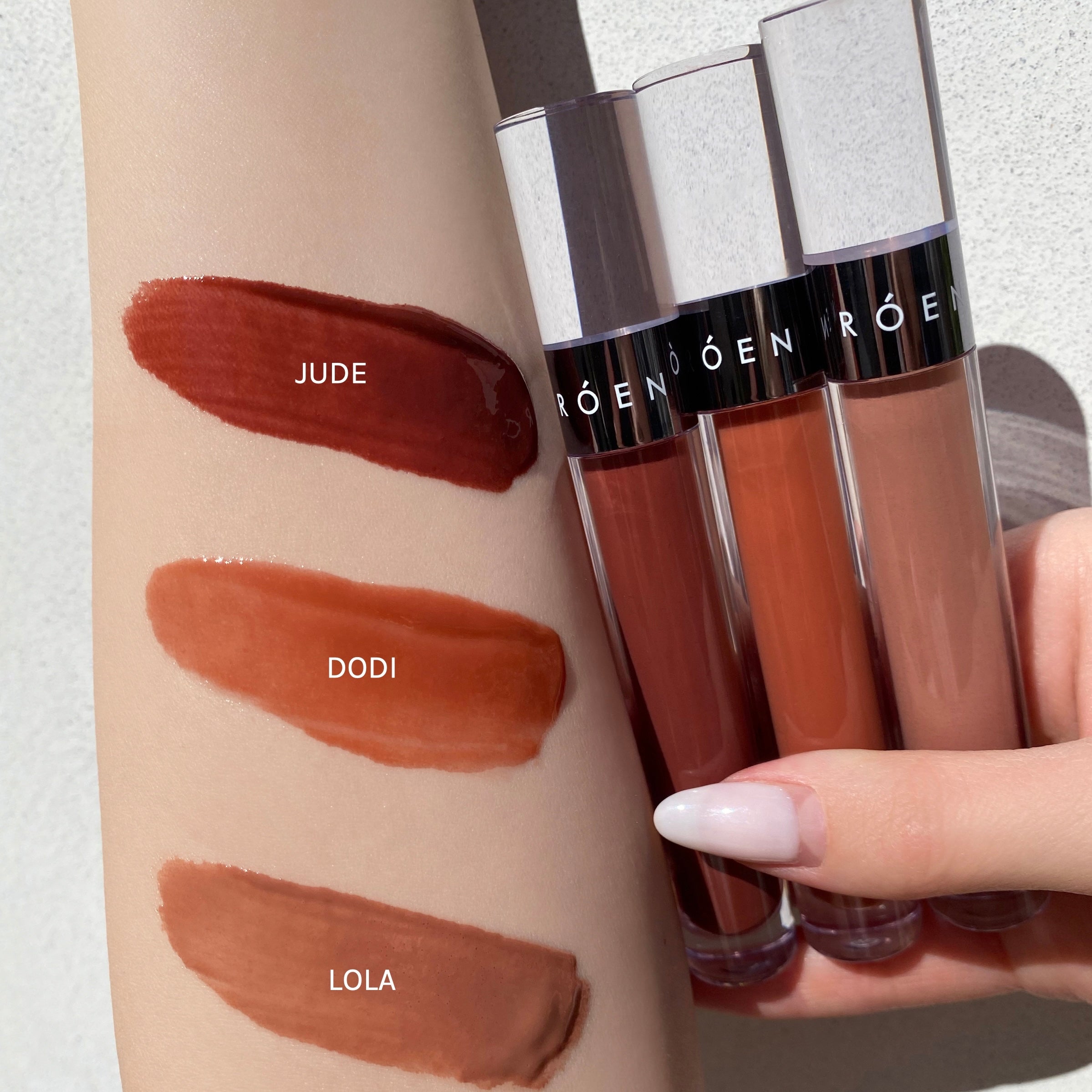 ROEN Kiss My Flüssiger Lippenbalsam – Vegan, Nicht Klebrig, Mit Mango-Öl, Im Shade BOWIE (Nude Rosa)